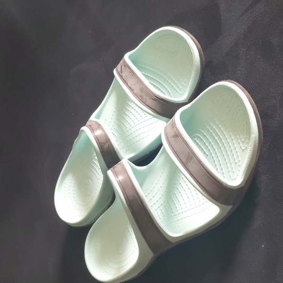 CROCS Shoes - CROCS Extremely Comfortable Mint and Brown Women's Sandals
